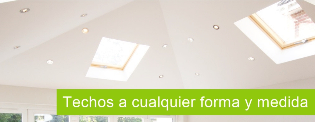 Techo de escayola decorado con molduras de escayola