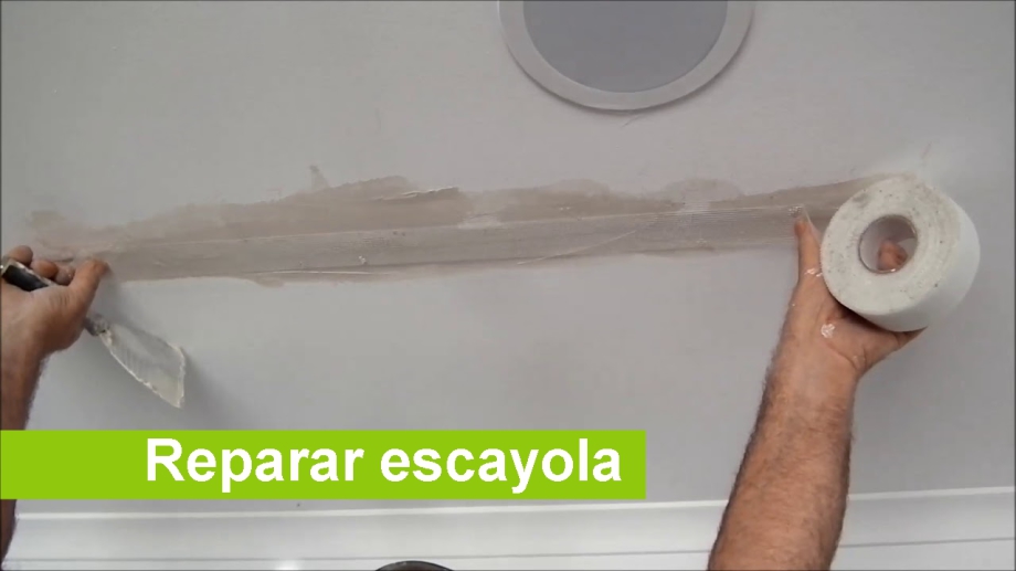 Cómo tapar agujeros en tu pared con escayola y pladur